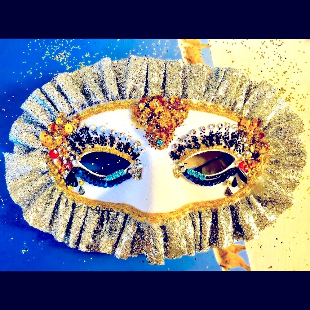 Mardi Gras/Halloween/costume masquerade Hand embellished eye mask O/S